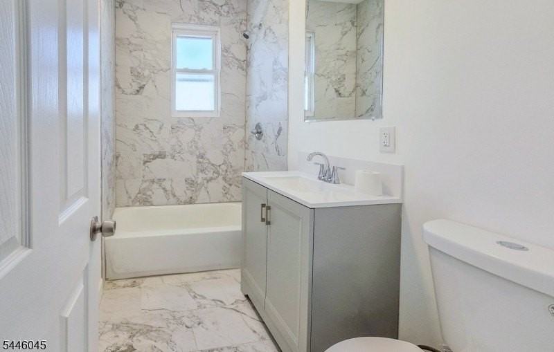 86 Abinger Pl #2R - Photo 7 of 12