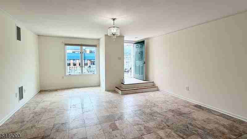 90 E Blackwell St Apt A #A - Photo 3 of 13