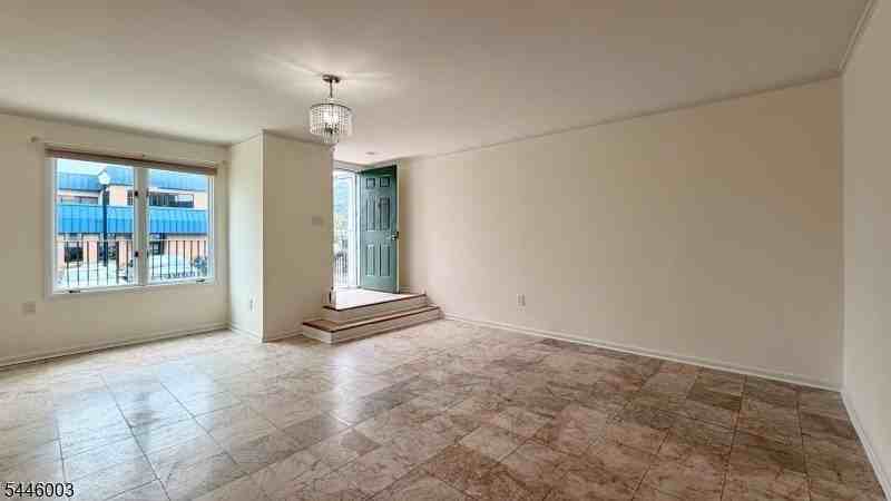 90 E Blackwell St Apt A #A - Photo 4 of 13