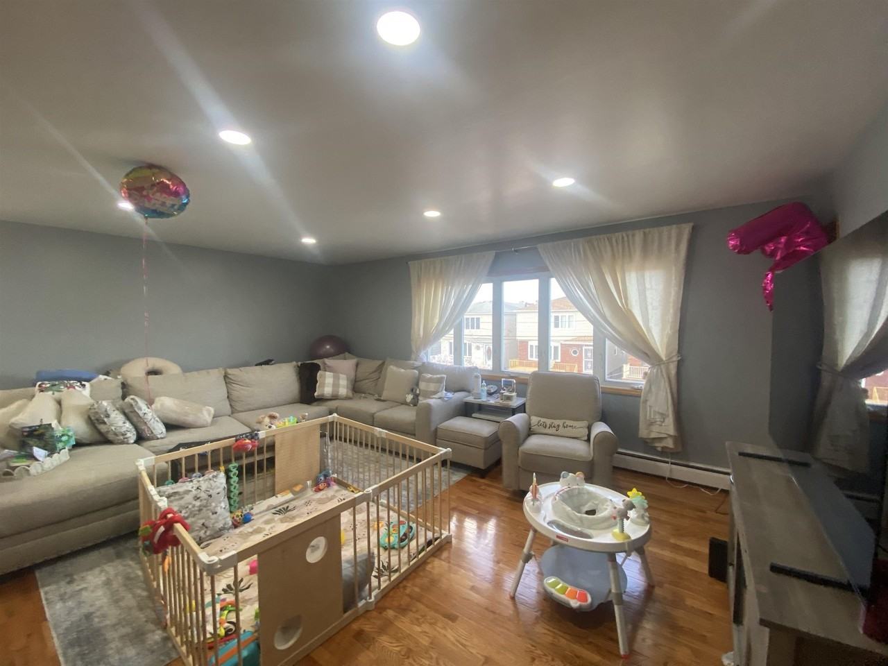 160 W 18th St #2 - Photo 4 of 17