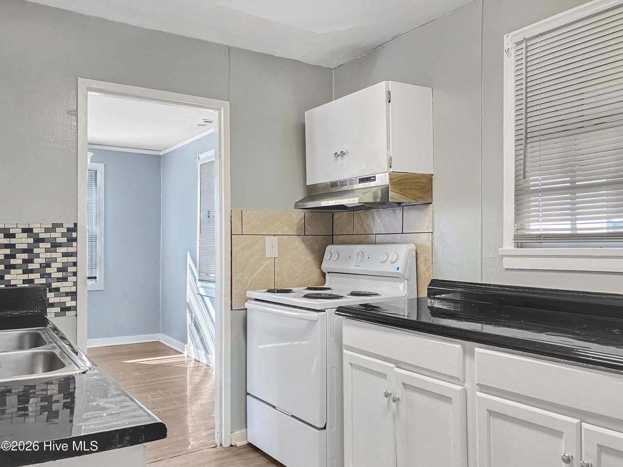2475 Reese Ave - Photo 2 of 8