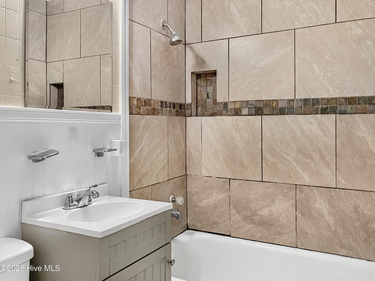 2475 Reese Ave - Photo 7 of 8