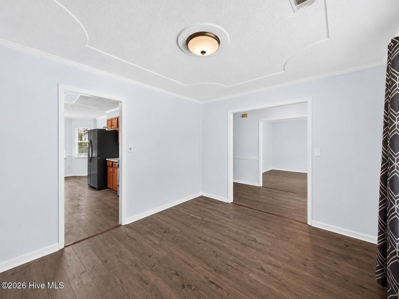 4810 Golden Leaf Ln - Photo 5 of 27