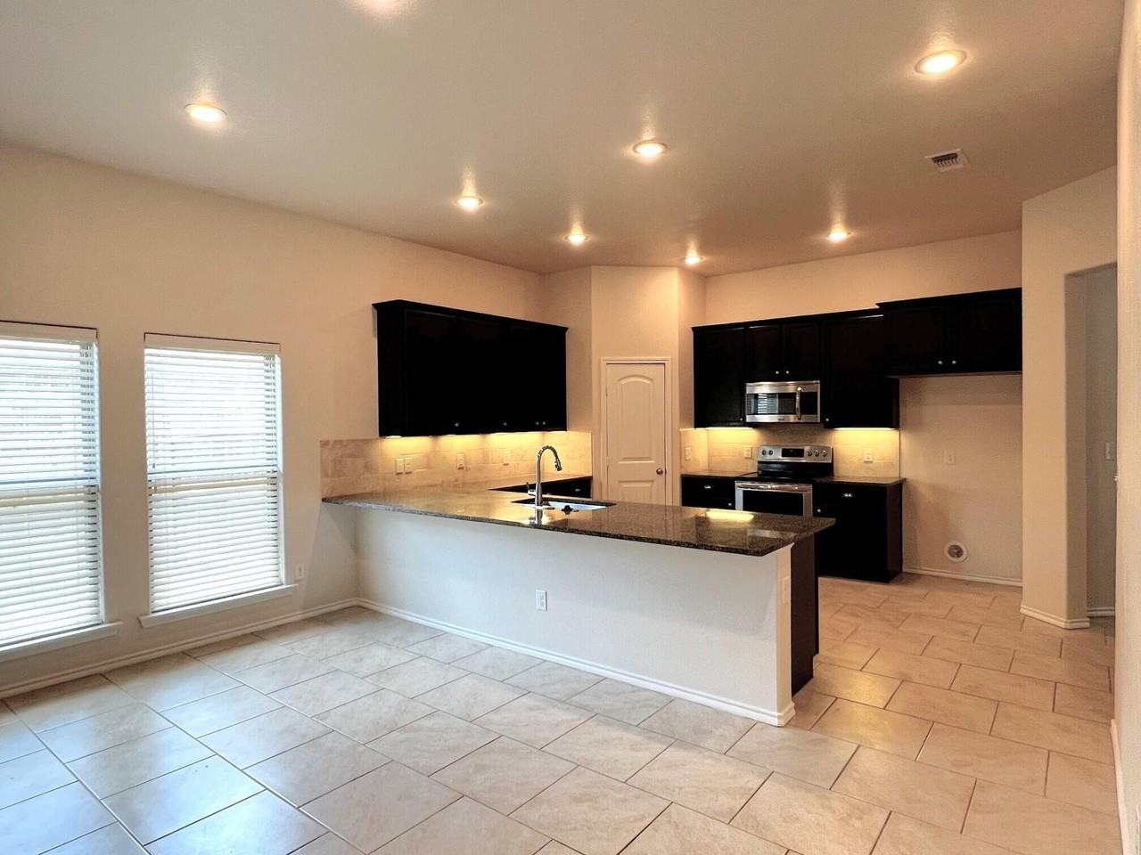 9605 Rochester Ave - Photo 2 of 16