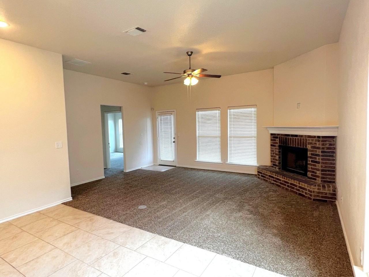 9605 Rochester Ave - Photo 5 of 16