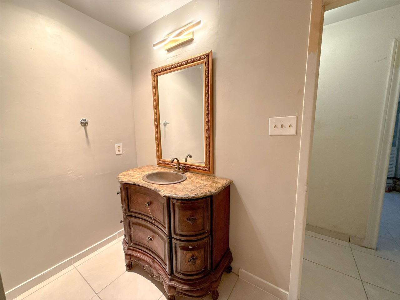 106 Florida St - Photo 7 of 11
