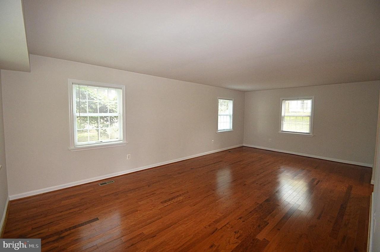 13145 Melville Ln - Photo 3 of 46