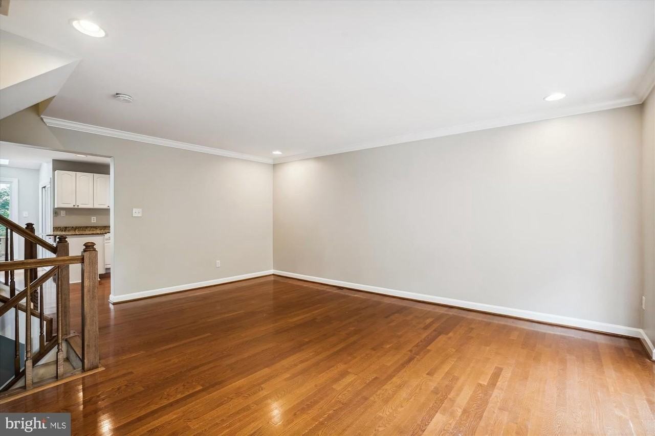 14634 Battery Ridge Ln - Photo 3 of 39