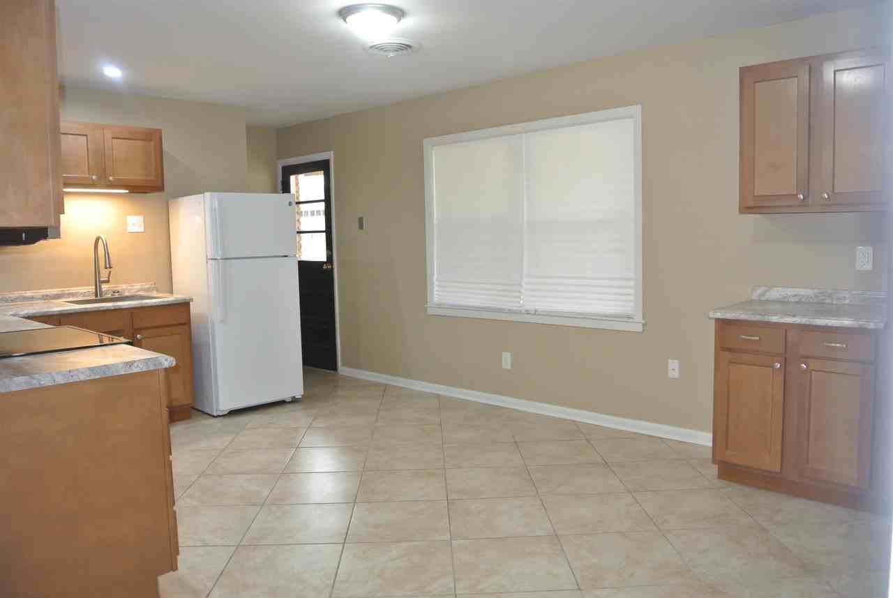 426 Cardinal Dr - Photo 7 of 23