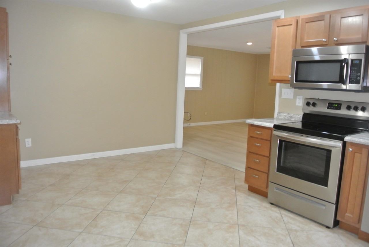426 Cardinal Dr - Photo 6 of 23