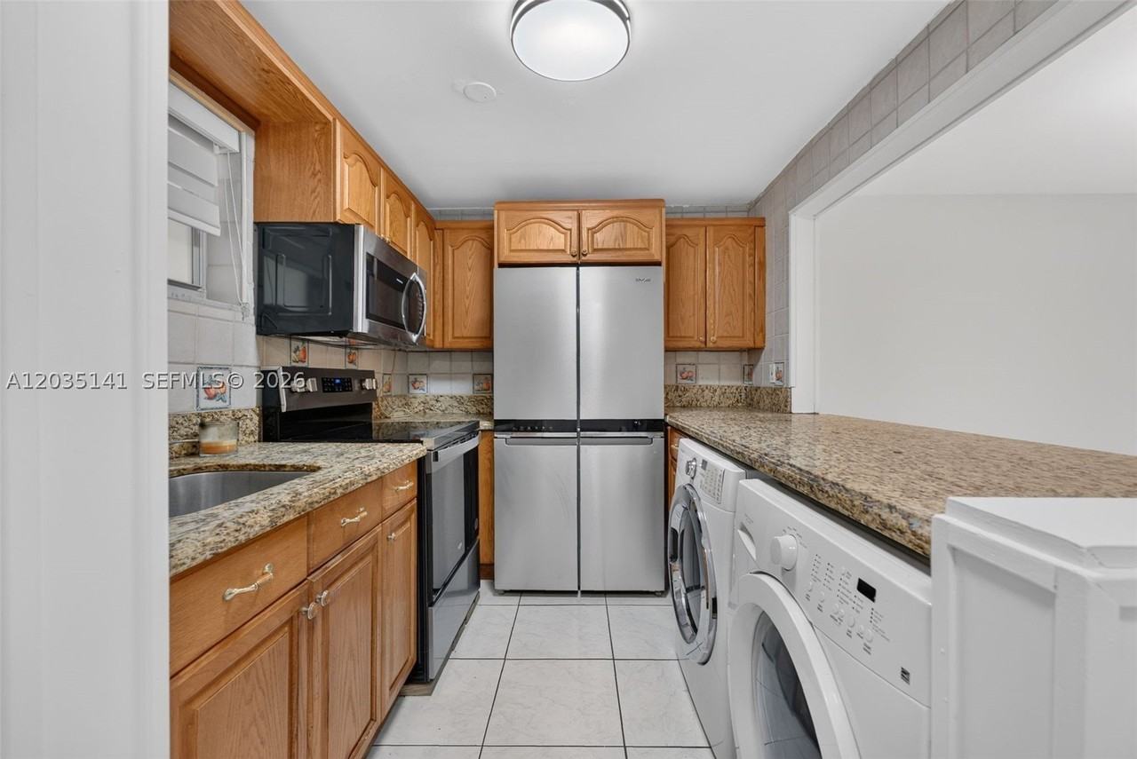 10300 Sw 24th St #C25 - Photo 6 of 32