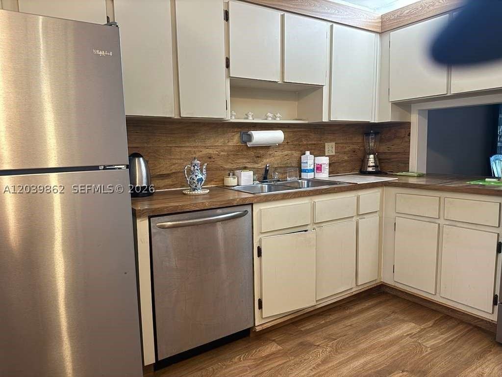 2 Briarwood Cir #212 - Photo 4 of 34