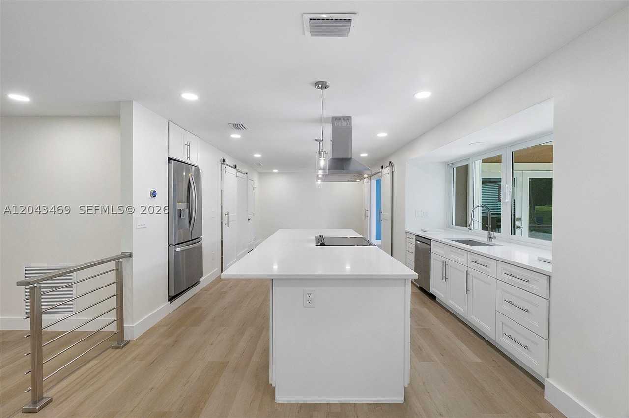 4914 Sw 90th Ave - Photo 6 of 38