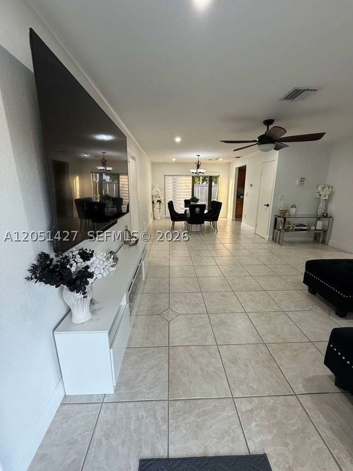 1711 N Anhinga Ln - Photo 4 of 28