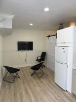 featured image of 8600 Nw 21st St #1