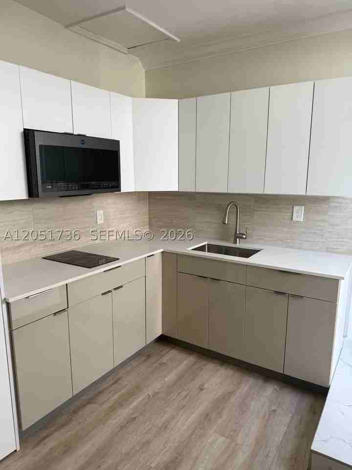 8600 Nw 21st St #1 - Photo 2 of 11