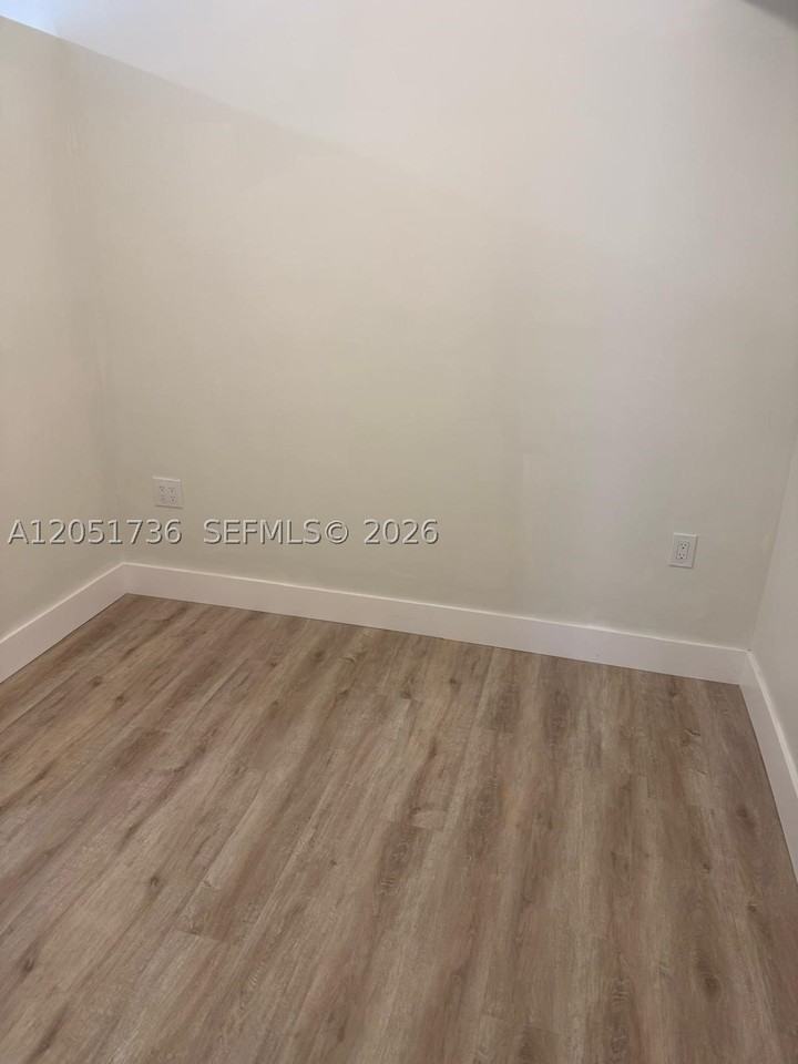 8600 Nw 21st St #1 - Photo 6 of 11