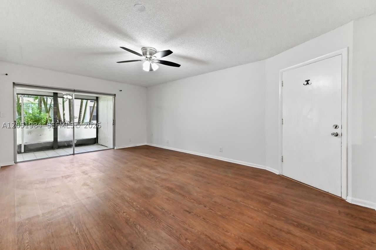 10789 N Military Trl #9 - Photo 4 of 21