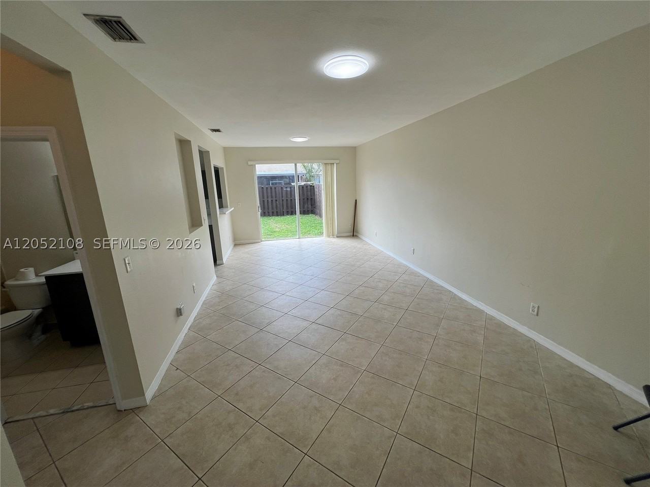 100 Sw 15th Ave - Photo 4 of 50