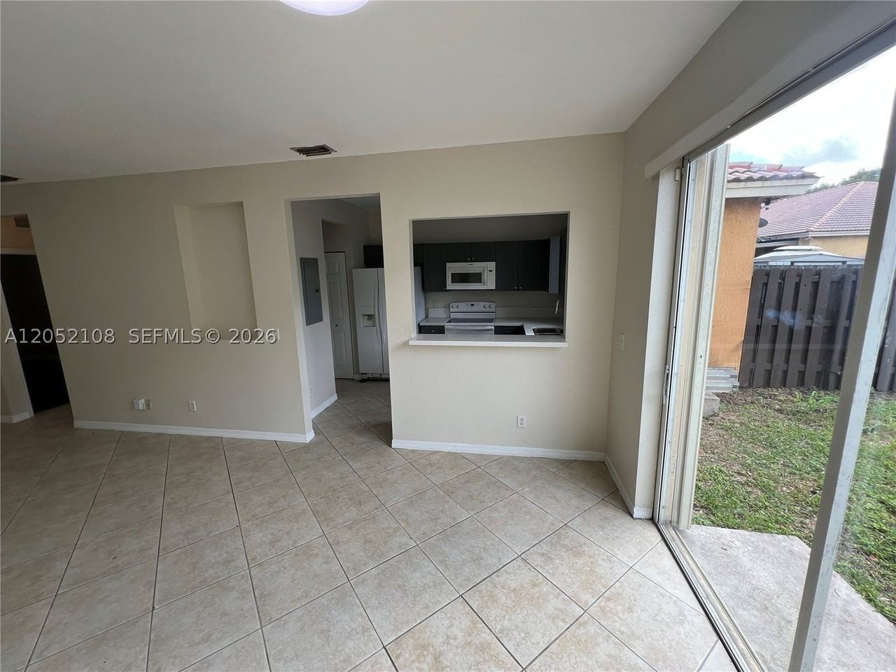 100 Sw 15th Ave - Photo 7 of 50