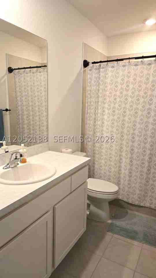 481 Ne 12th St - Photo 3 of 16