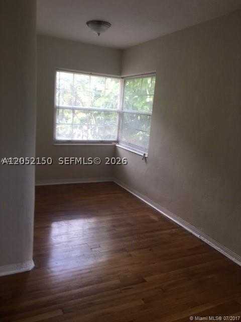 1002 S Douglas Rd #3 - Photo 2 of 6