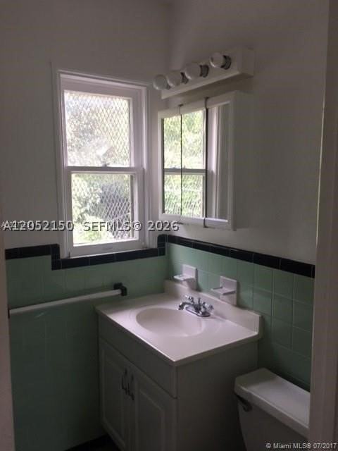 1002 S Douglas Rd #3 - Photo 5 of 6