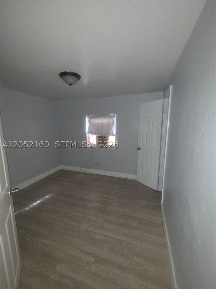 4017 Sw 24th St #4 - Photo 2 of 11