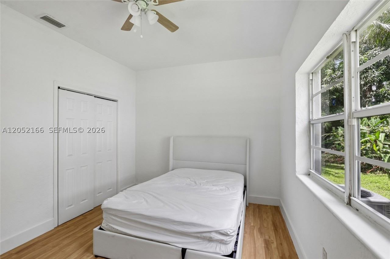 130 Nw 85th St - Photo 6 of 22