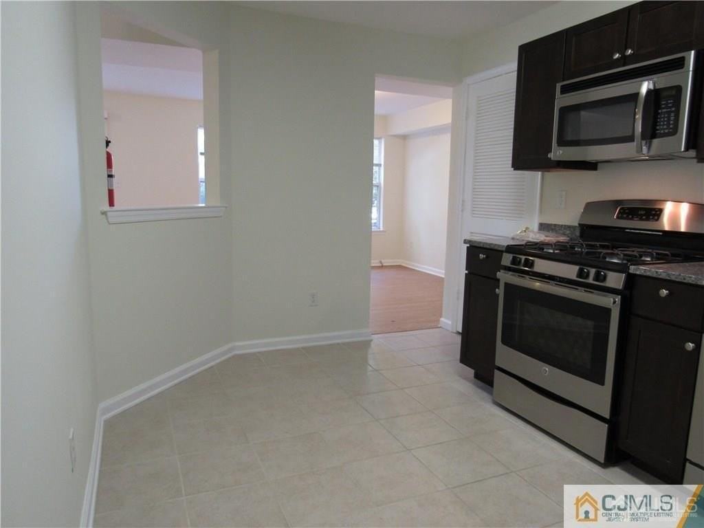 701 Stony Brook Way - Photo 3 of 10