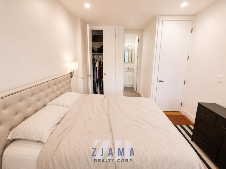 595 Eastern Pkwy - Photo 4 of 9