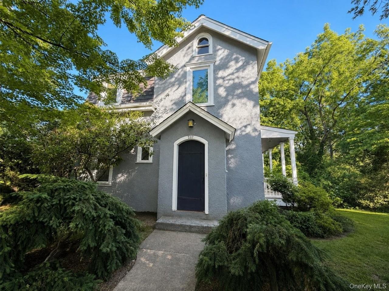 207 Prospect Ave - Photo 2 of 14