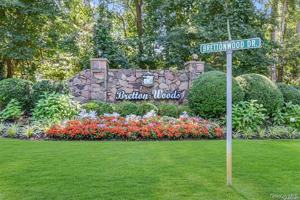 featured image of 855 Skyline Dr