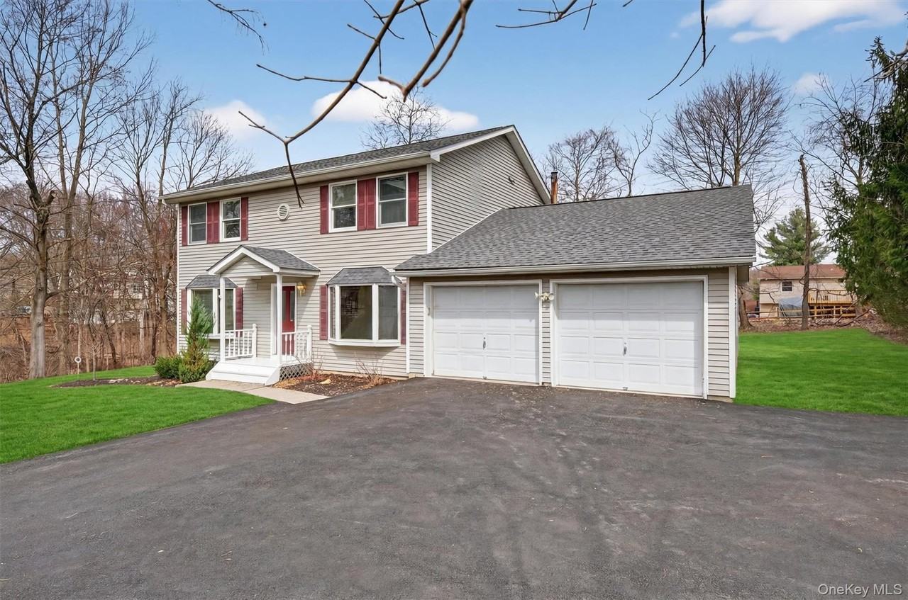 82 Walton Ter - Photo 2 of 27