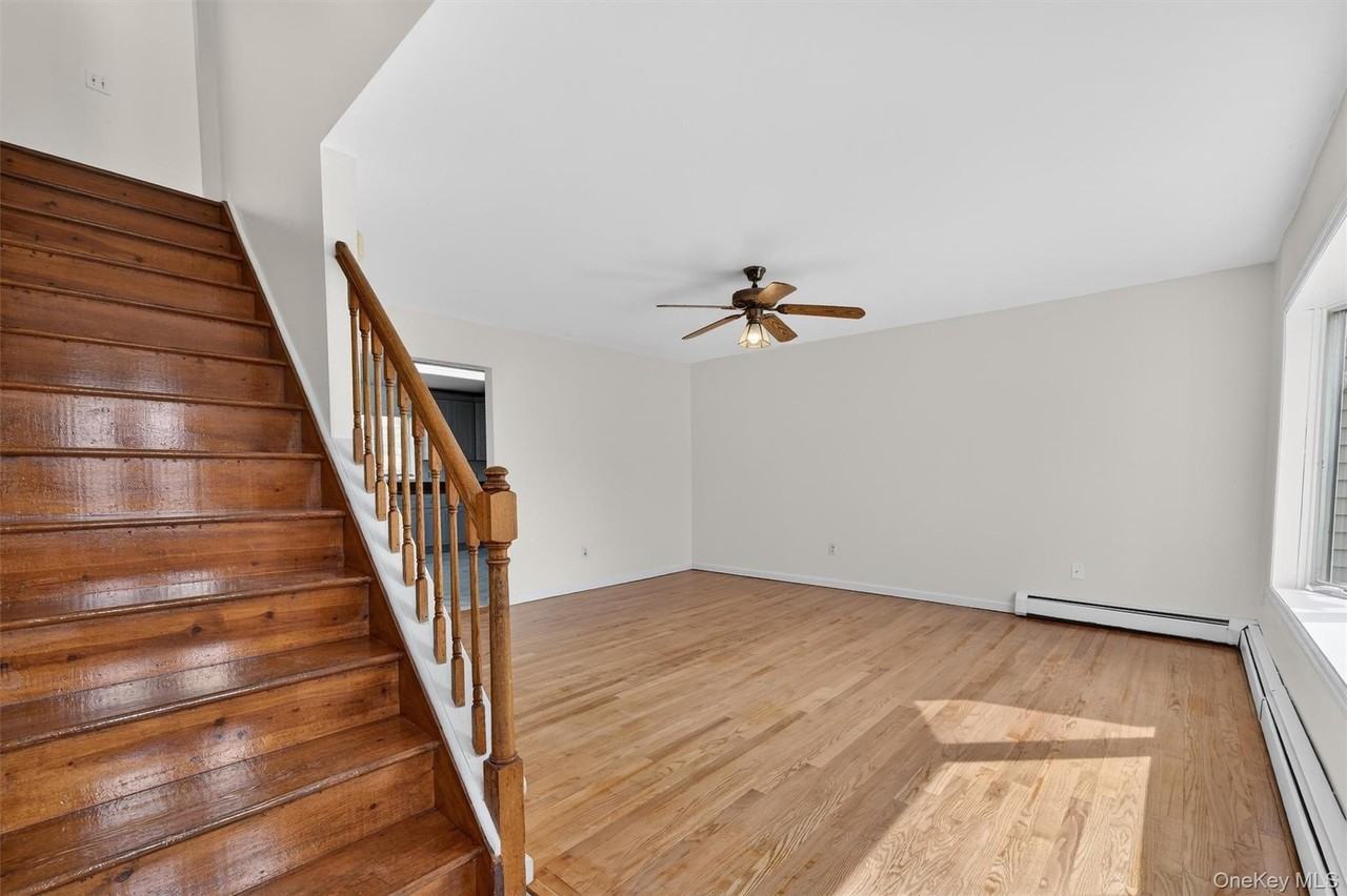 82 Walton Ter - Photo 3 of 27