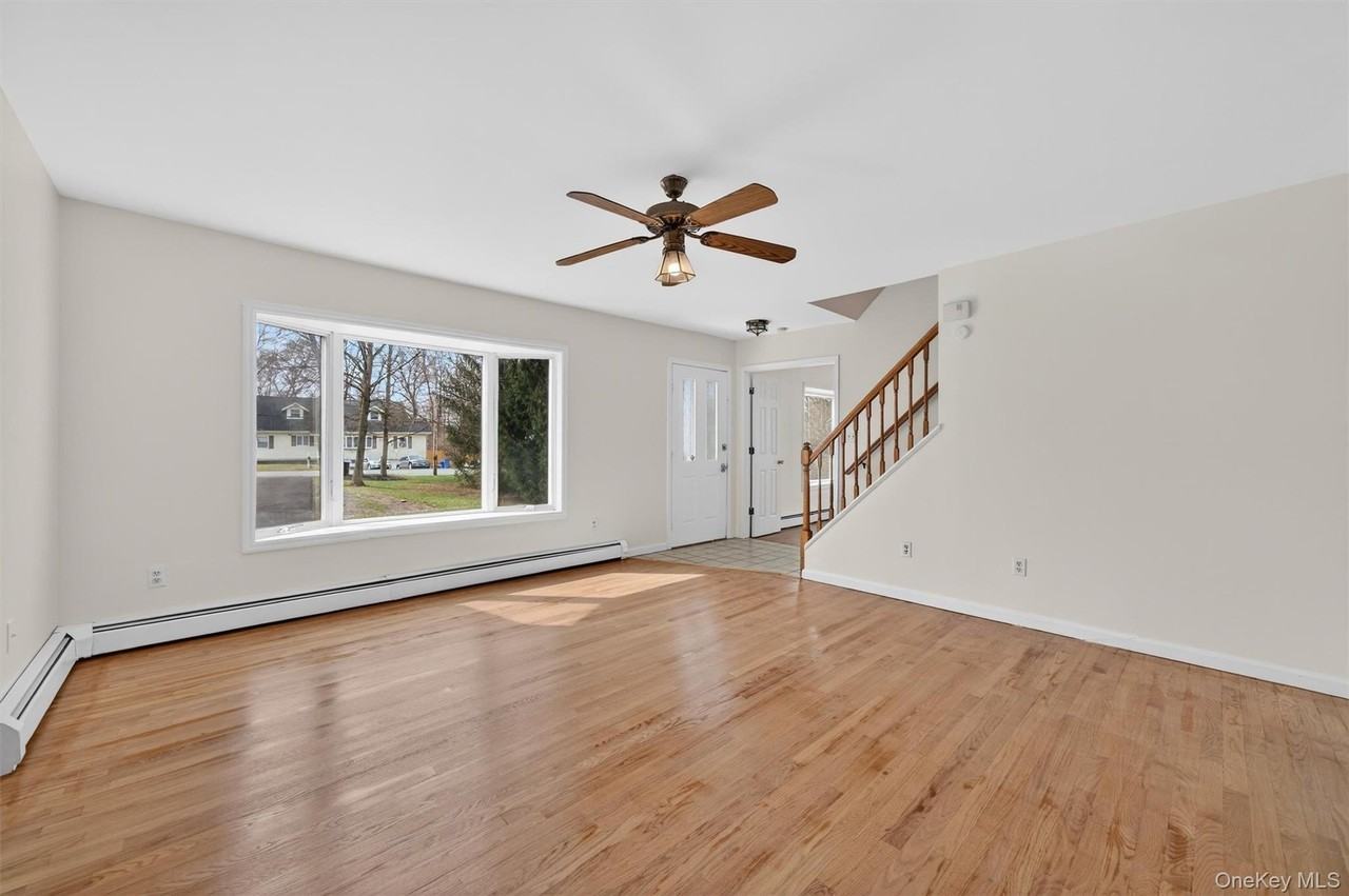 82 Walton Ter - Photo 5 of 27