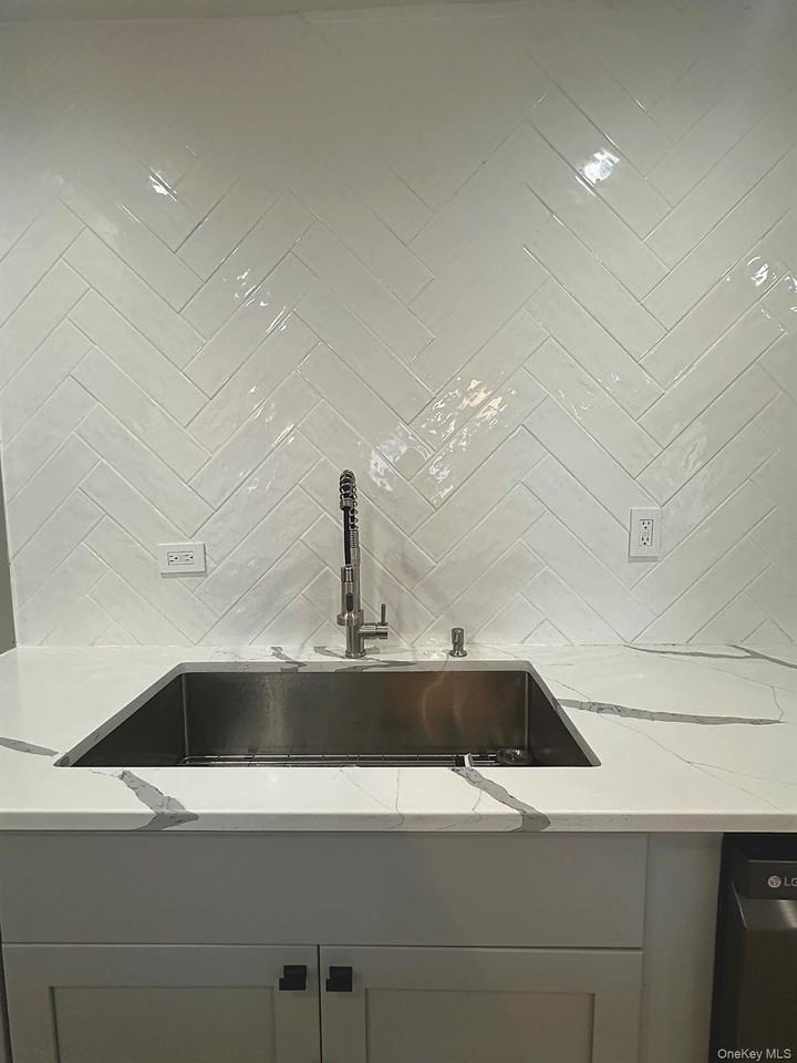 1440 Needham Ave #2ndFL - Photo 7 of 26