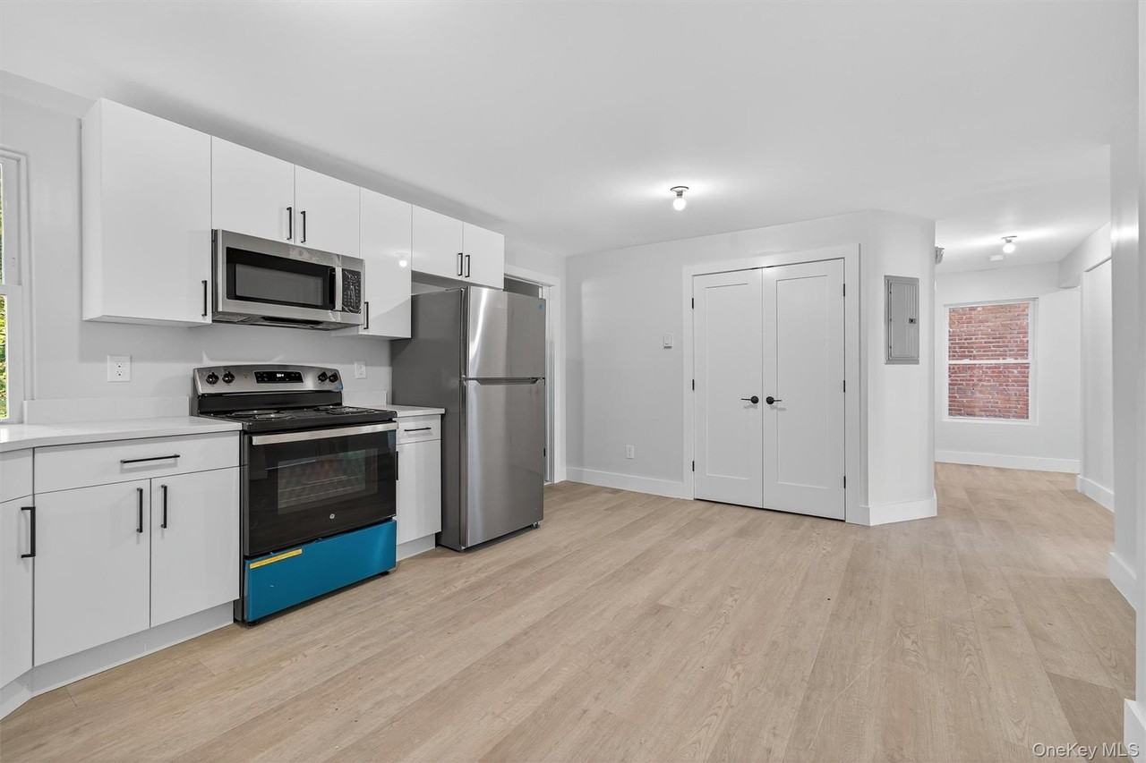 12 N Church St #202 - Photo 3 of 13
