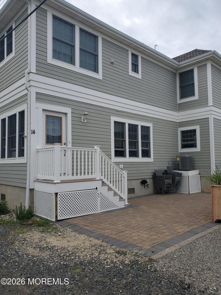 14 W Marion St #15 - Photo 2 of 18