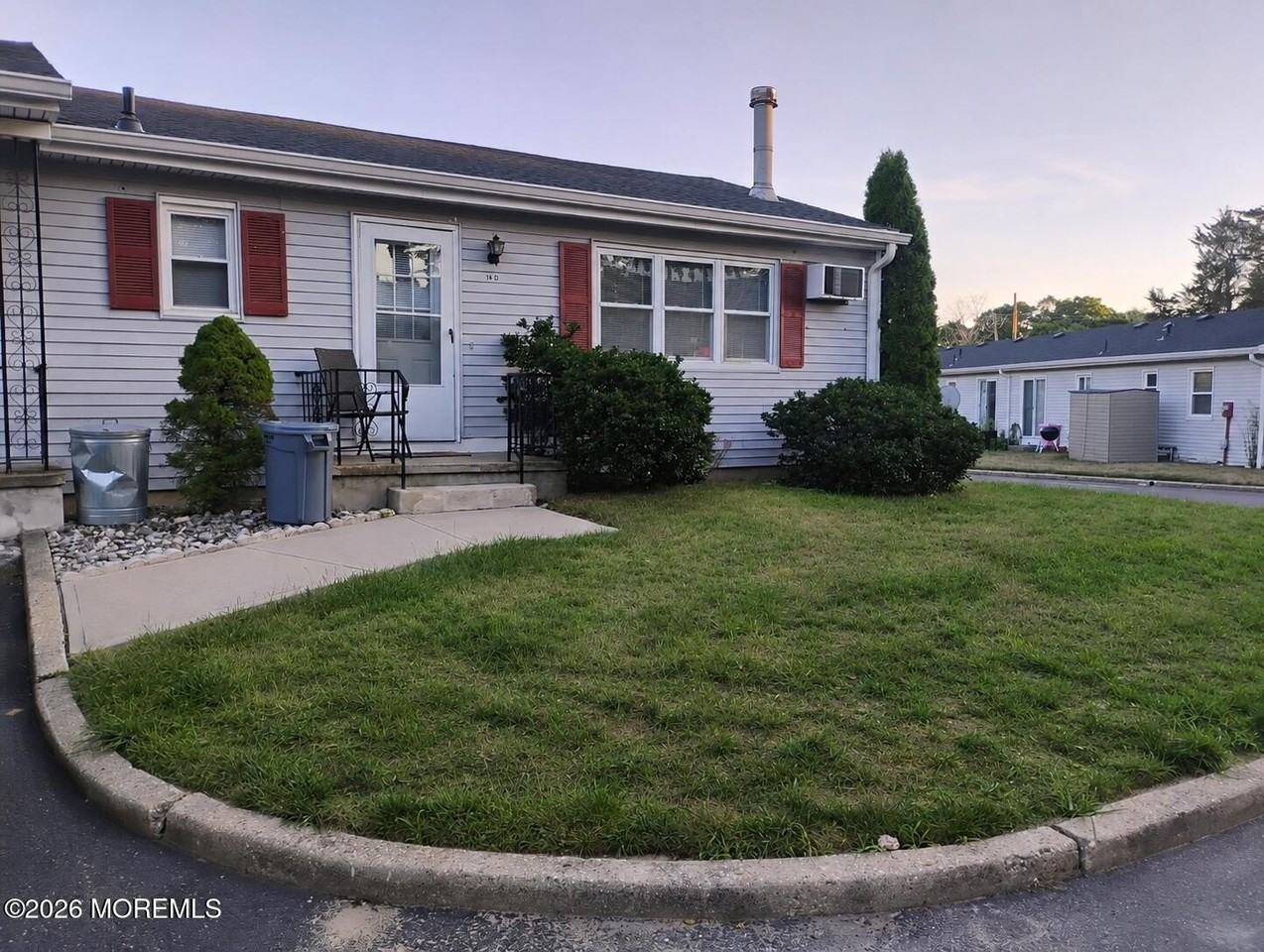 14 Primrose Ln #D - Photo 2 of 11