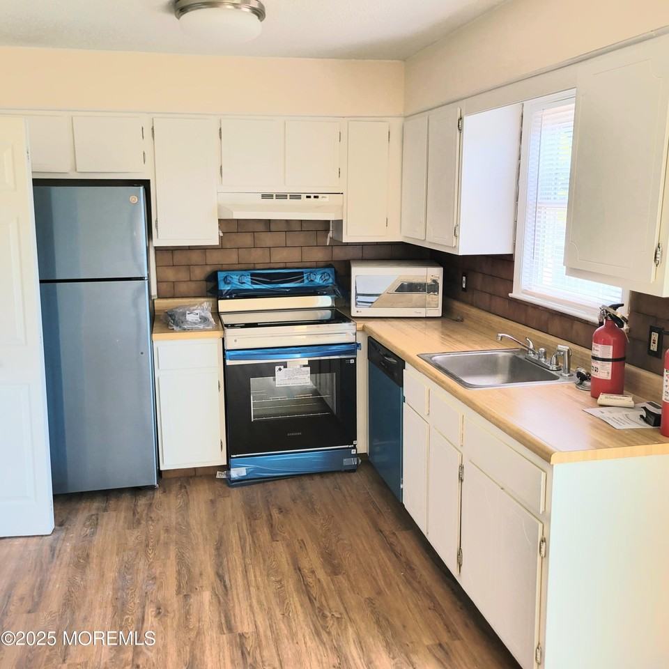 14 Primrose Ln #D - Photo 5 of 11