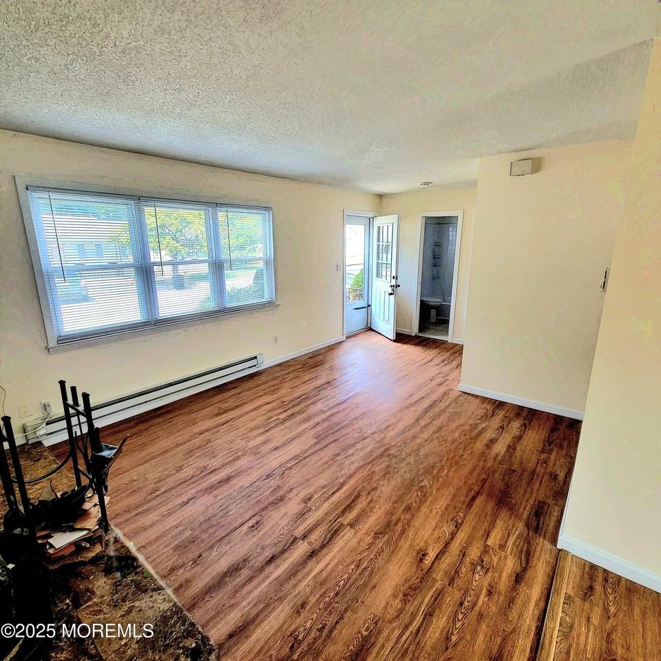 14 Primrose Ln #D - Photo 7 of 11