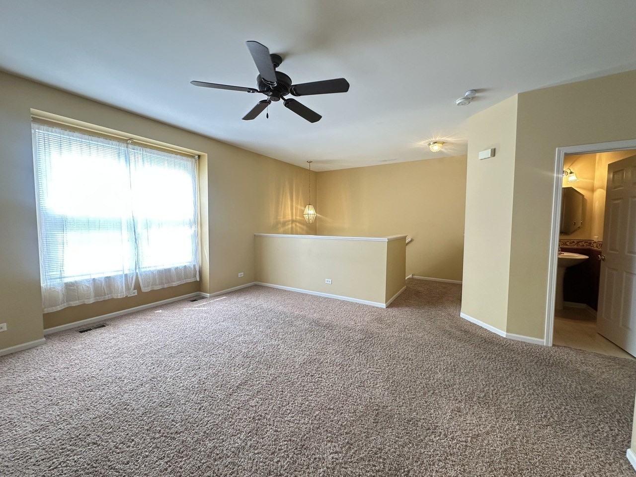 789 Lewisburg Ln - Photo 2 of 15