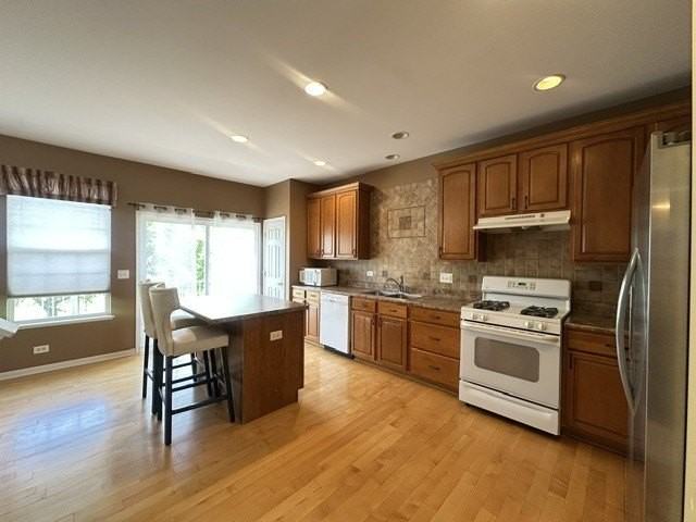 789 Lewisburg Ln - Photo 3 of 15