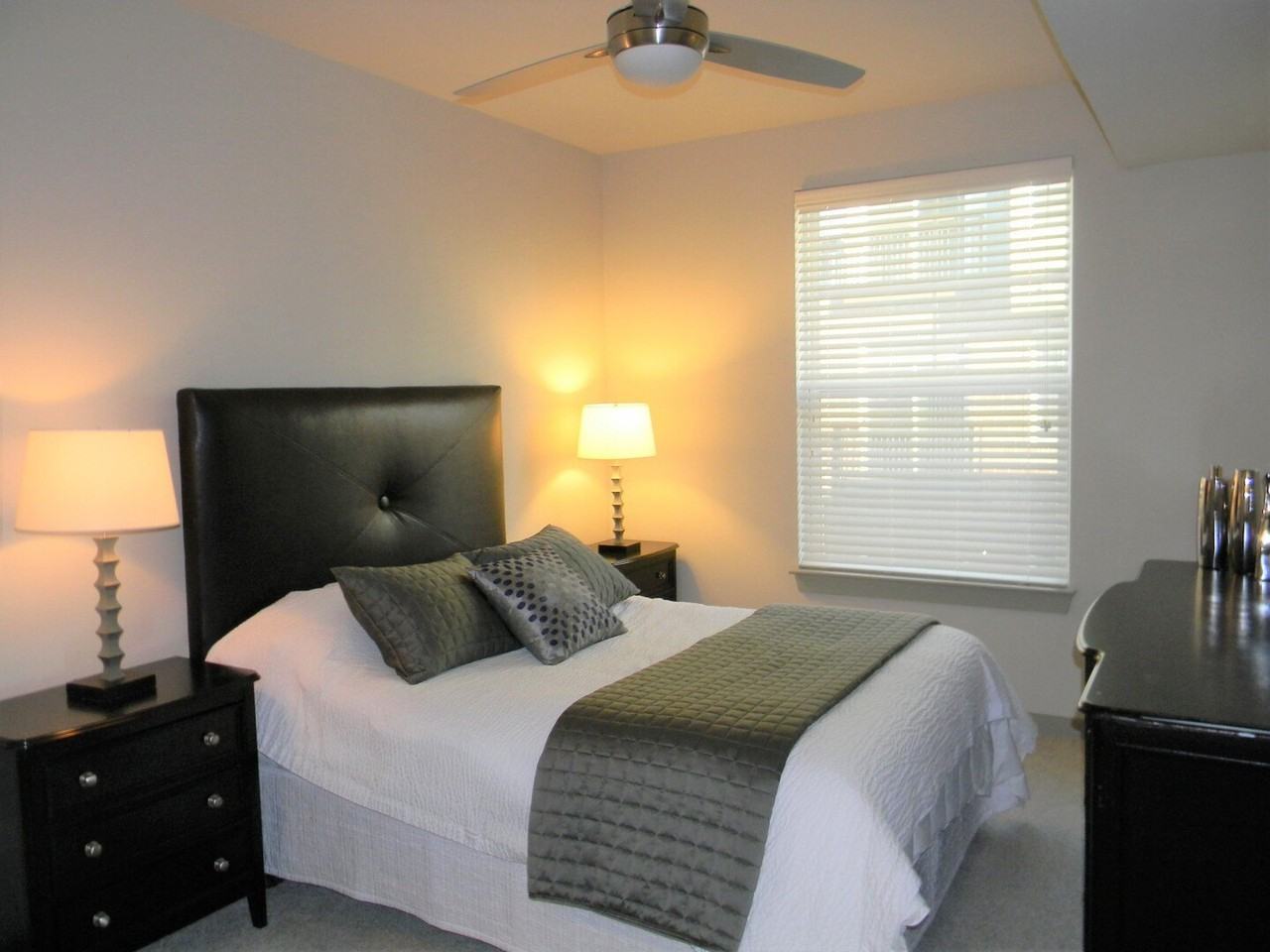 700 E Algonquin Rd #2104 - Photo 6 of 19