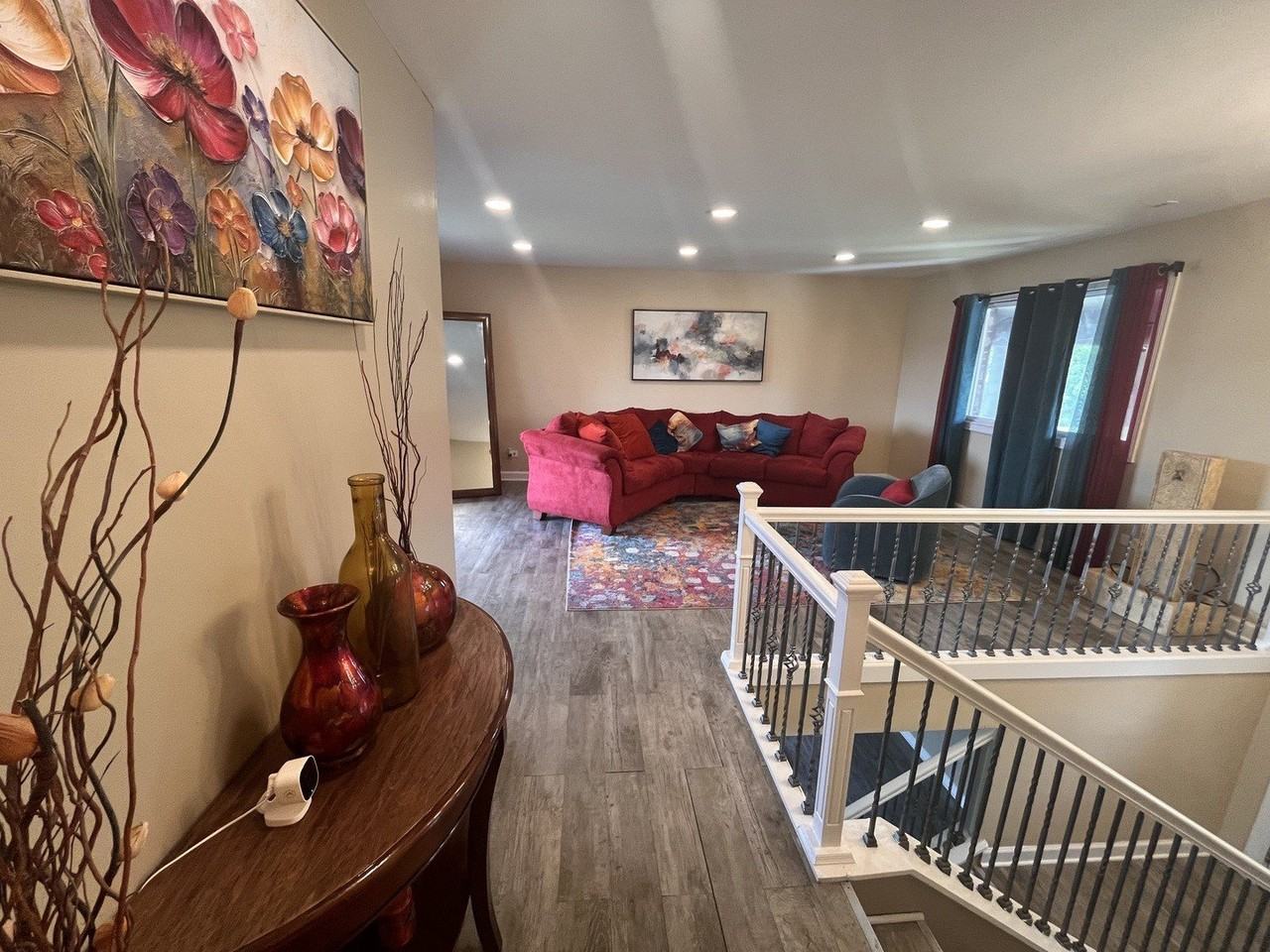 56 Timberlane Rd - Photo 4 of 31