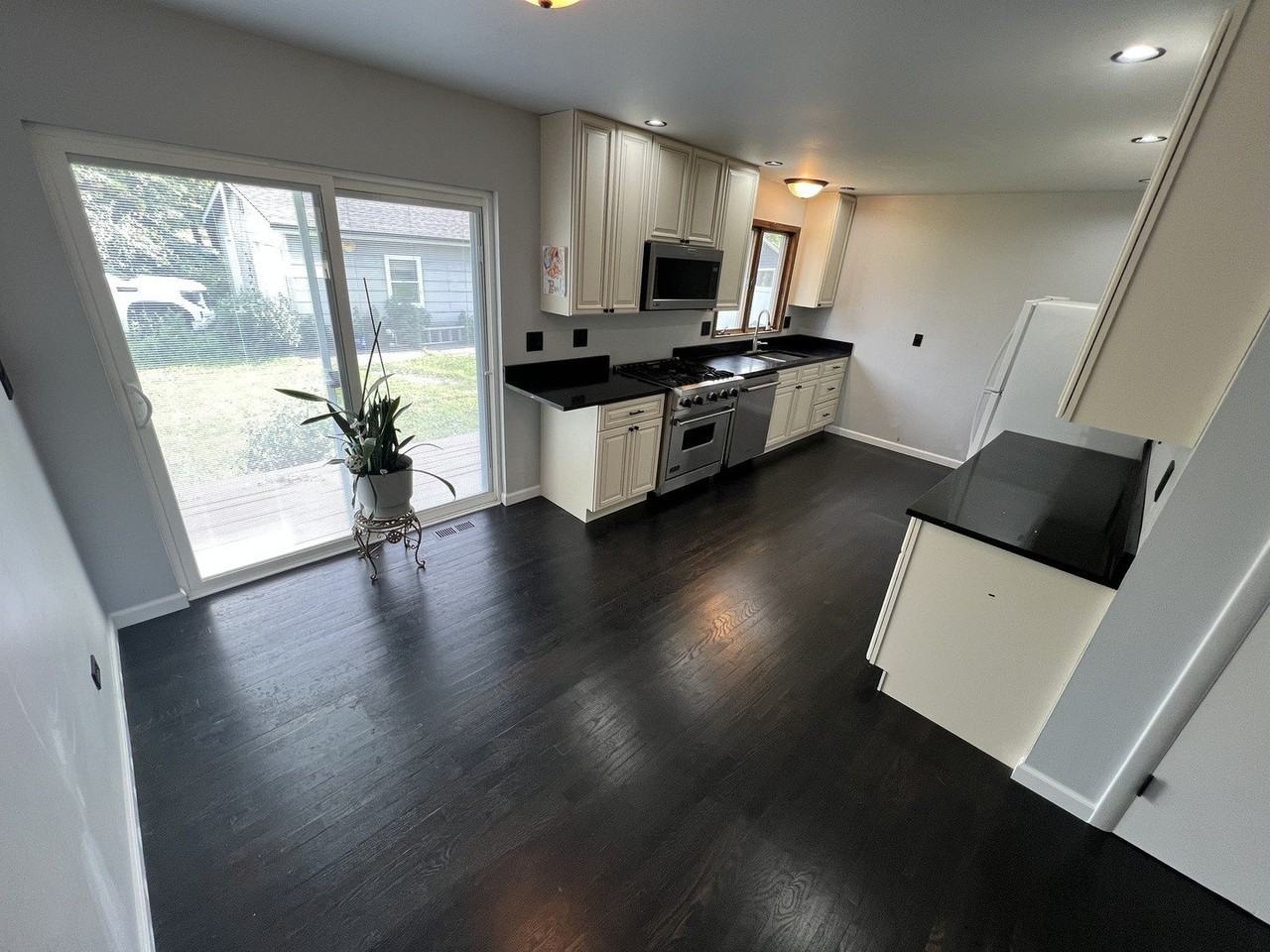 1 Shell Ct - Photo 6 of 22