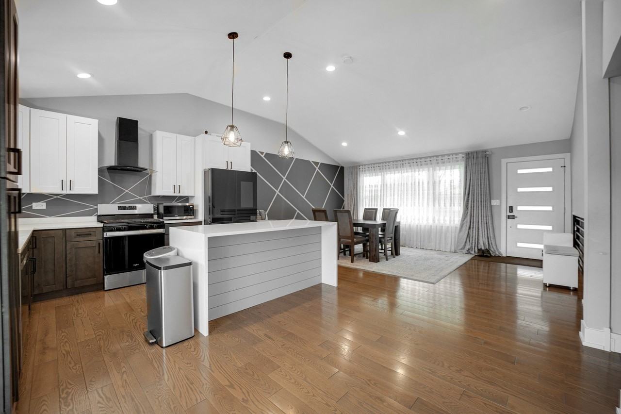 10324 S 81st Ave - Photo 7 of 21