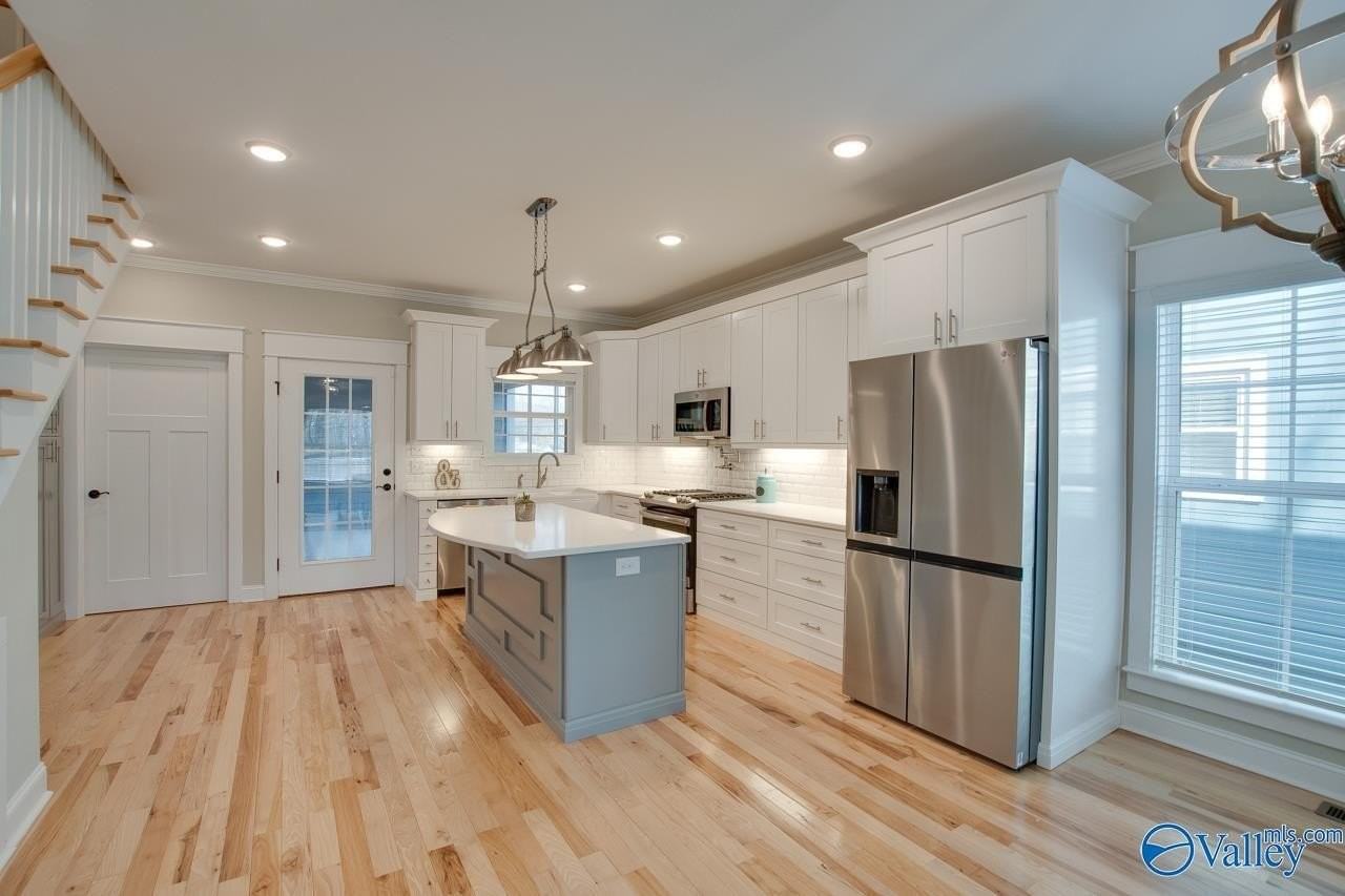 1405 Stevens Ave Ne - Photo 7 of 32