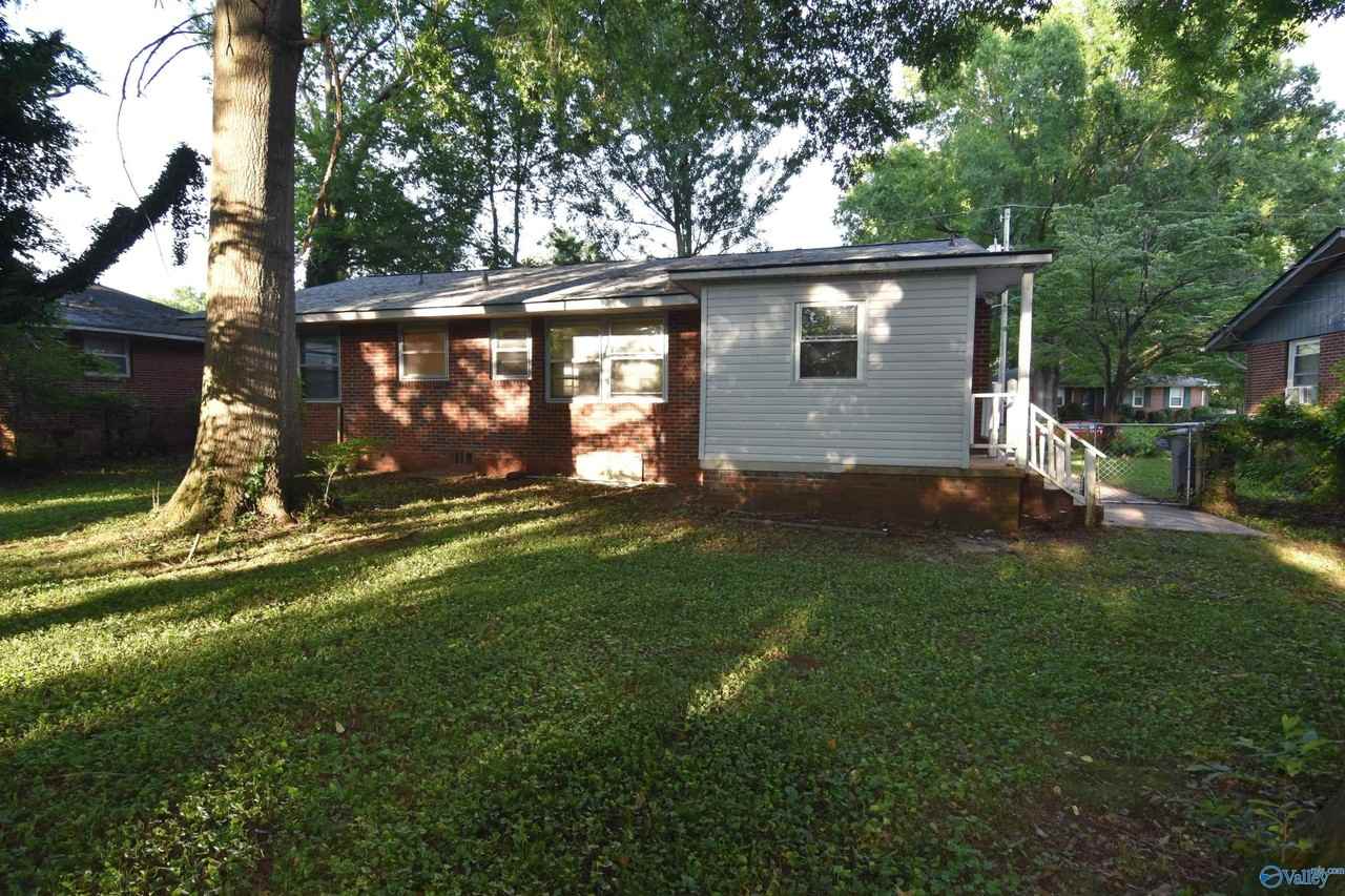 411 Ewing St Nw - Photo 5 of 35